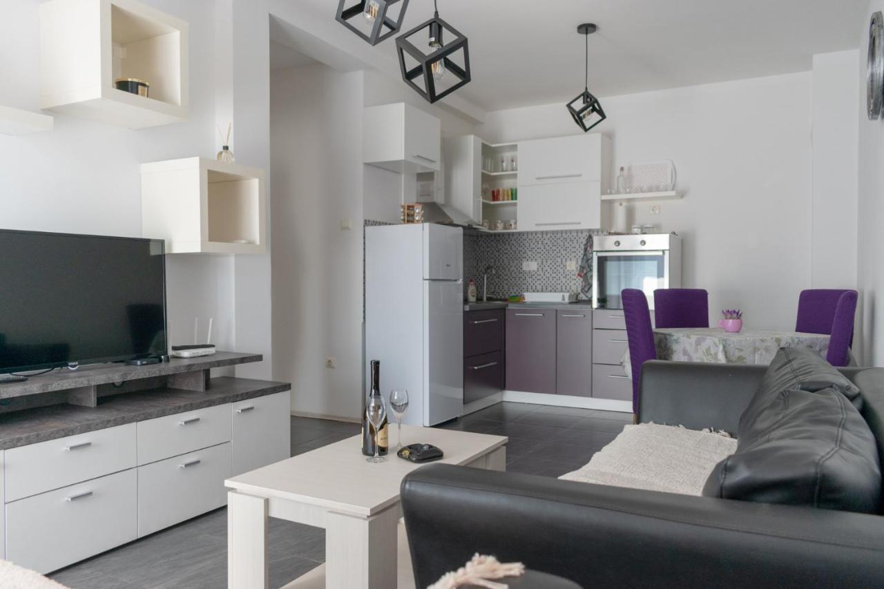 Apartamento Stan Na Dan 021 Novi Sad Exterior foto