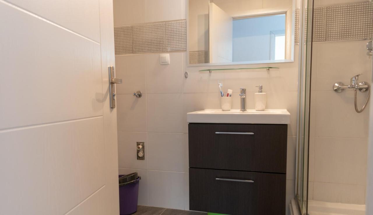 Apartamento Stan Na Dan 021 Novi Sad Exterior foto