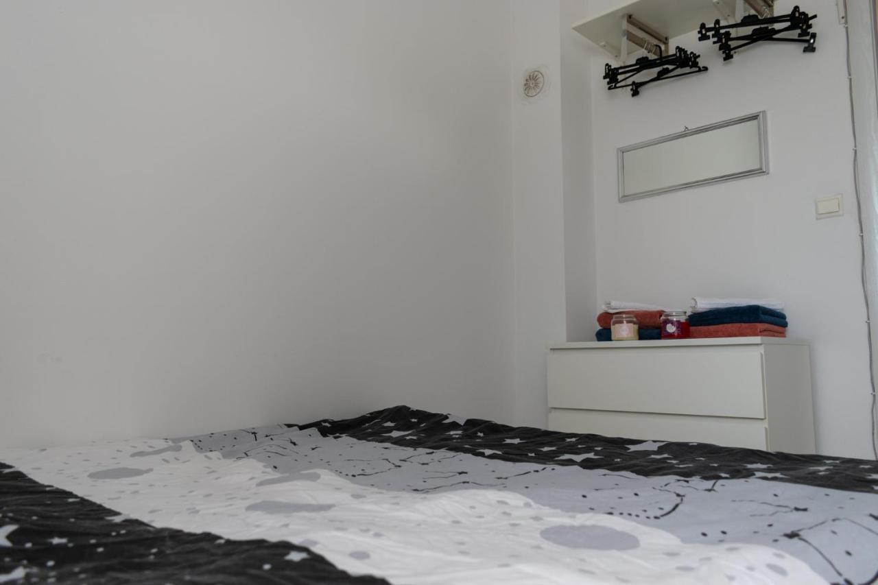 Apartamento Stan Na Dan 021 Novi Sad Exterior foto